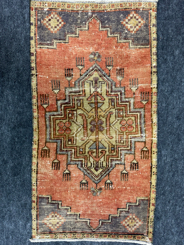 Turkish Yastik Rug 1'7" x 3' #23852