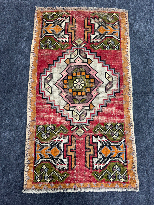Turkish Yastik Rug 1'9" x 3'1" #23834