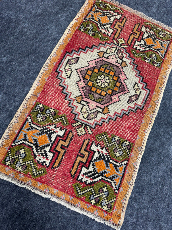 Turkish Yastik Rug 1'9" x 3'1" #23834