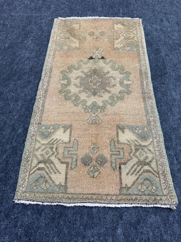 Turkish Yastik Rug 1'8" x 3'3" #23836