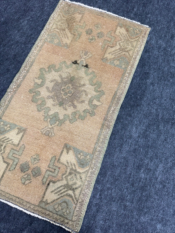Turkish Yastik Rug 1'8" x 3'3" #23836