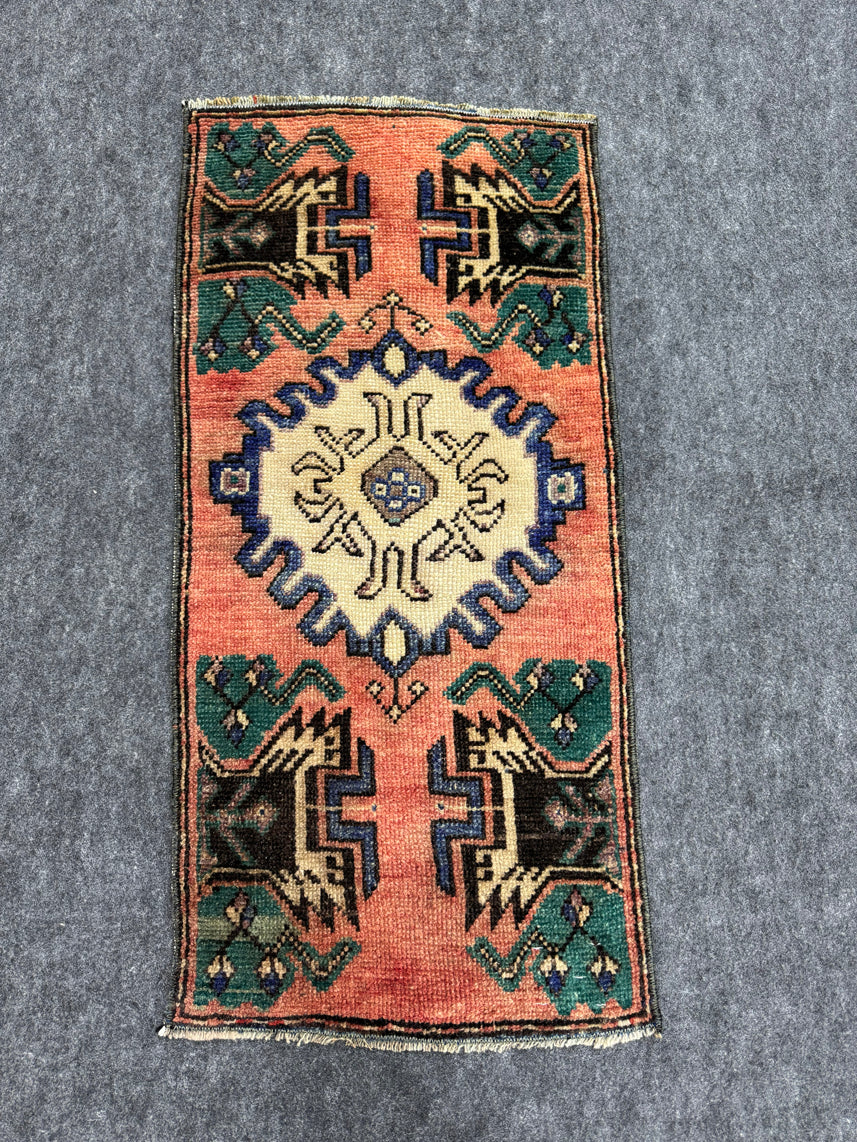 Turkish Yastik Rug 1'6" x 3' #23839