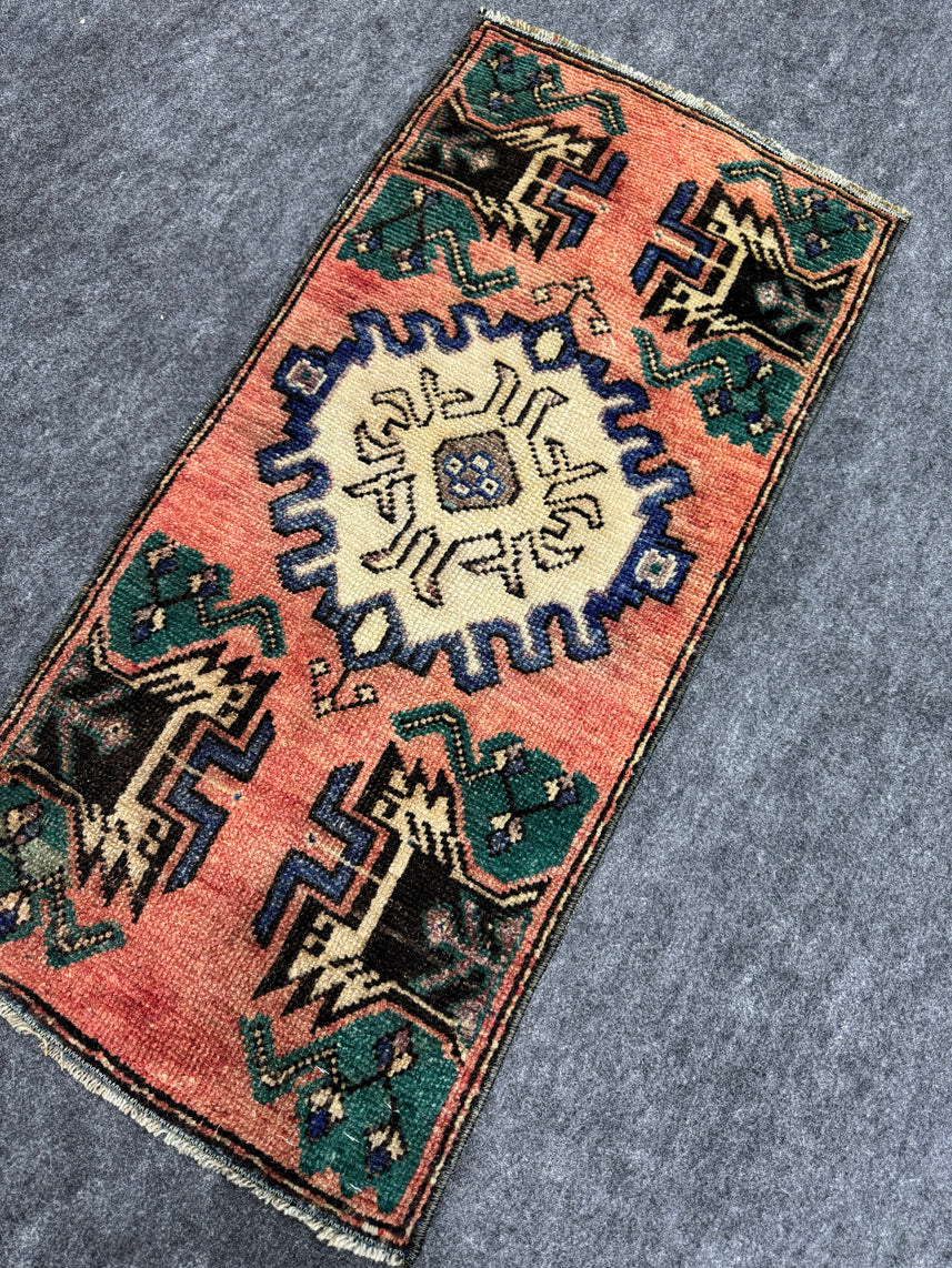 Turkish Yastik Rug 1'6" x 3' #23839