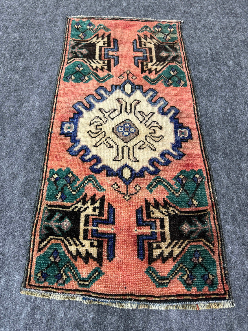 Turkish Yastik Rug 1'6" x 3' #23839