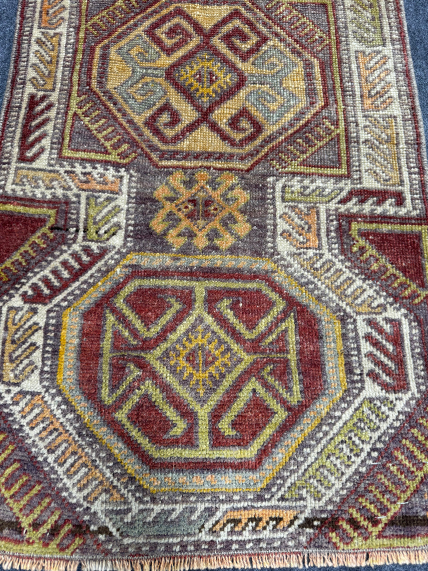 Turkish Yastik Rug 1'7" x 3'3" #23820