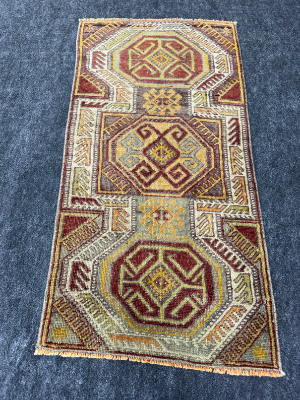 Turkish Yastik Rug 1'7" x 3'3" #23820