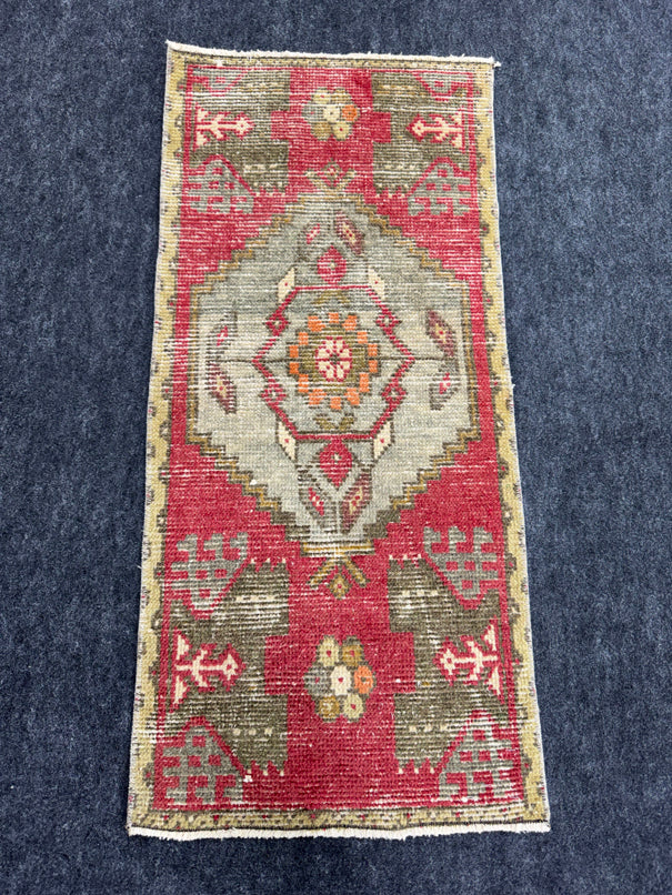 Turkish Yastik Rug 1'6" x 3'3" #23833