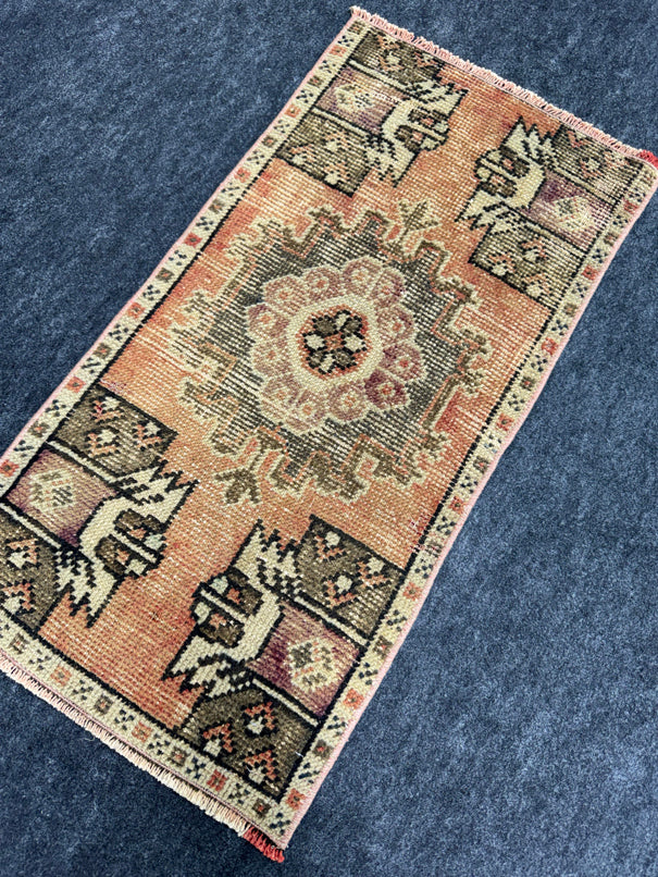 Turkish Yastik Rug 1'6" x 2'10" #23831