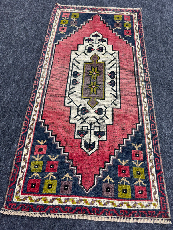 Turkish Yastik Rug 1'10" x 3'10" #23829