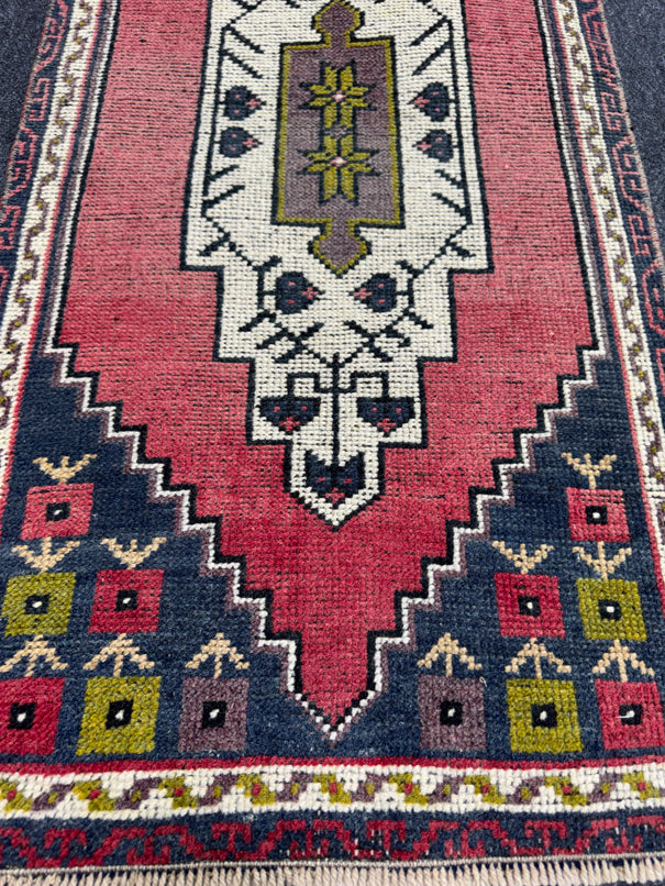 Turkish Yastik Rug 1'10" x 3'10" #23829