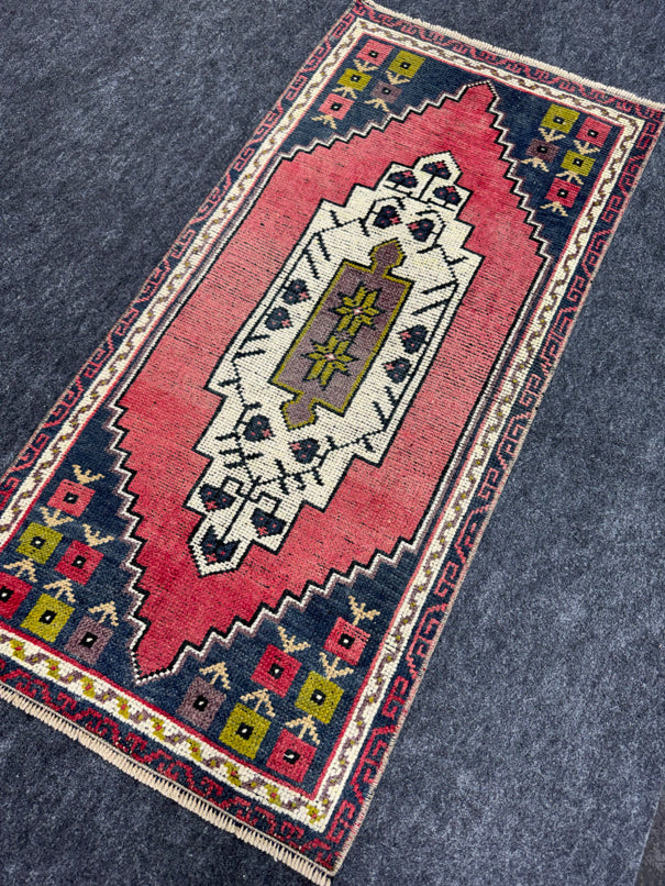 Turkish Yastik Rug 1'10" x 3'10" #23829