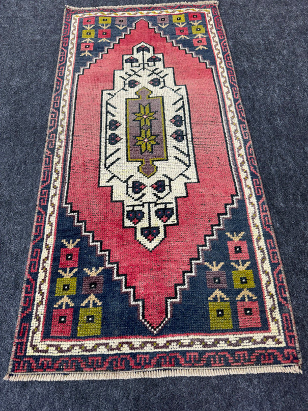 Turkish Yastik Rug 1'10" x 3'10" #23829
