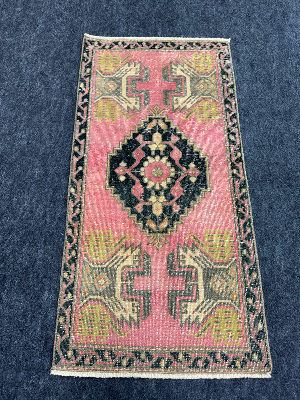 Turkish Yastik Rug 1'8" x 3'4" #23828