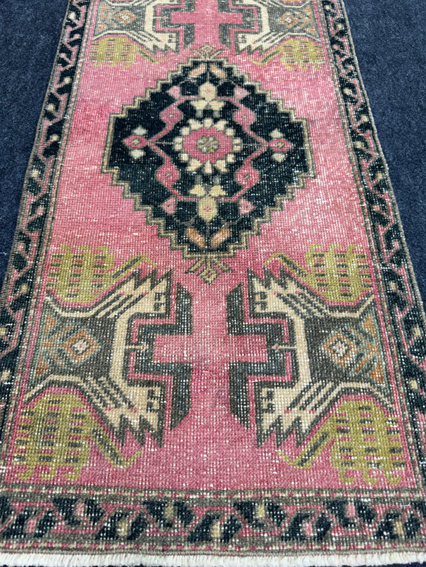 Turkish Yastik Rug 1'8" x 3'4" #23828
