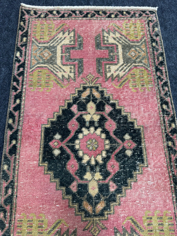 Turkish Yastik Rug 1'8" x 3'4" #23828