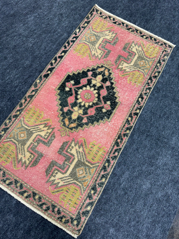 Turkish Yastik Rug 1'8" x 3'4" #23828