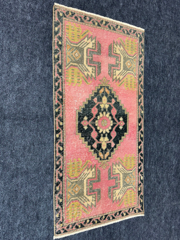 Turkish Yastik Rug 1'8" x 3'4" #23828