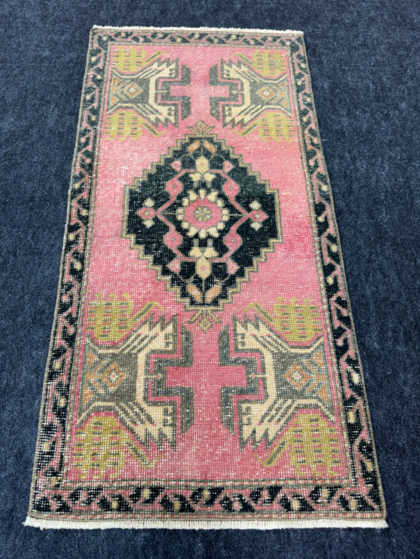 Turkish Yastik Rug 1'8" x 3'4" #23828
