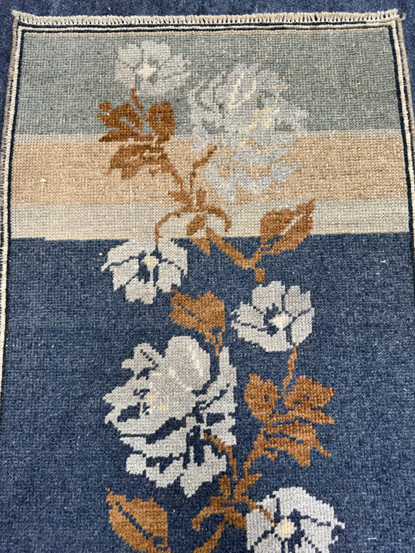 Turkish Yastik Rug 1'10" x 2'6" #23826