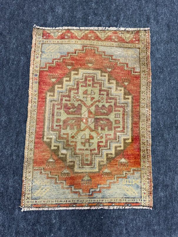 Turkish Yastik Rug 1'7" x 2'4" #23825