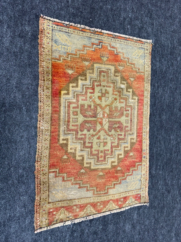 Turkish Yastik Rug 1'7" x 2'4" #23825