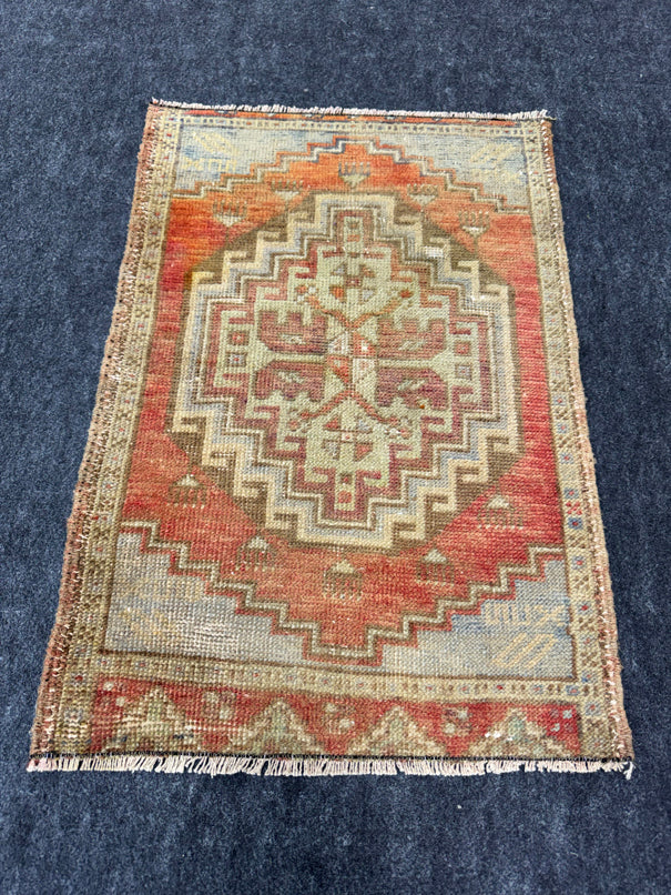 Turkish Yastik Rug 1'7" x 2'4" #23825
