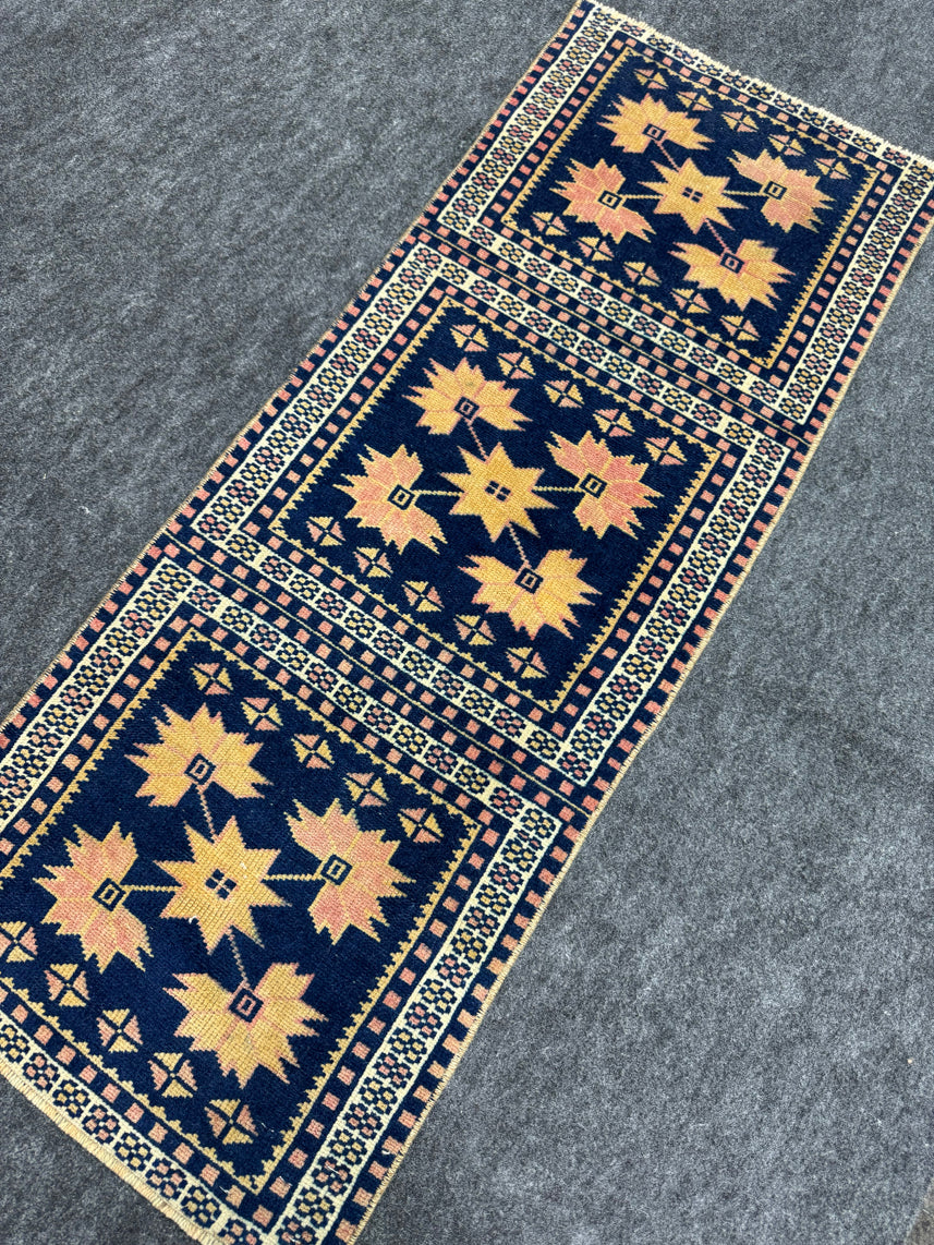 Turkish Yastik Rug 1'5" x 3'8" #23824