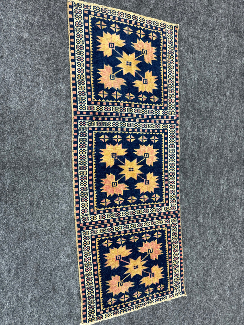 Turkish Yastik Rug 1'5" x 3'8" #23824