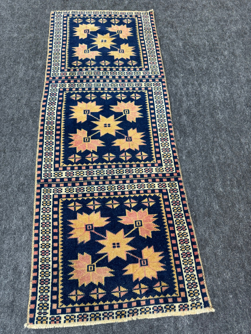 Turkish Yastik Rug 1'5" x 3'8" #23824