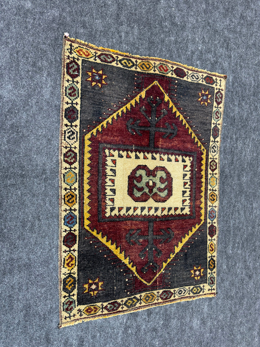 Turkish Yastik Rug 1'9" x 2'5" #23823