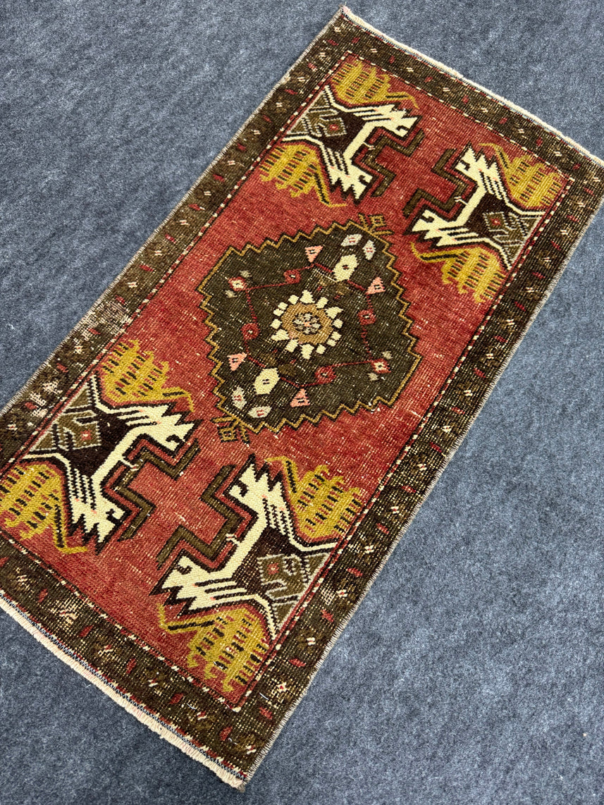 Turkish Yastik Rug 1'6" x 2'10" #23822