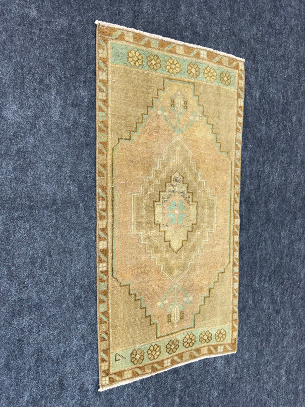 Turkish Yastik Rug 1'6" x 2'11" #23821