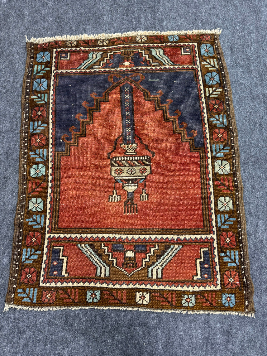 Turkish Yastik Rug 2'4" x 3' #23810