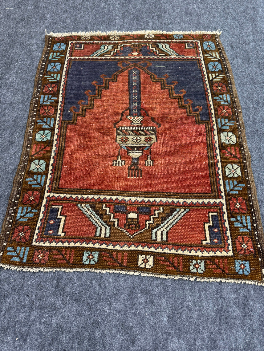 Turkish Yastik Rug 2'4" x 3' #23810