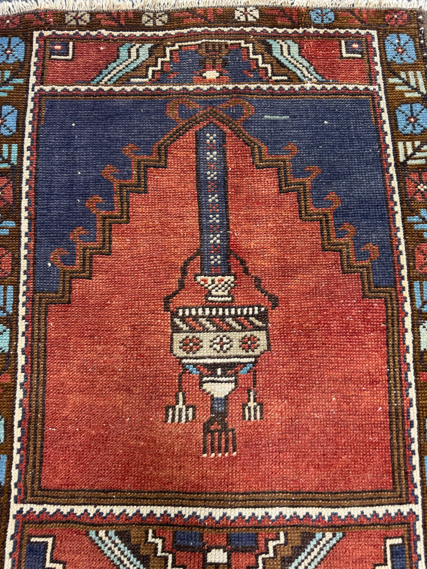 Turkish Yastik Rug 2'4" x 3' #23810