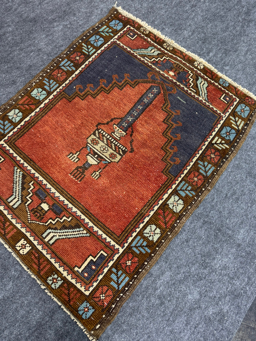 Turkish Yastik Rug 2'4" x 3' #23810