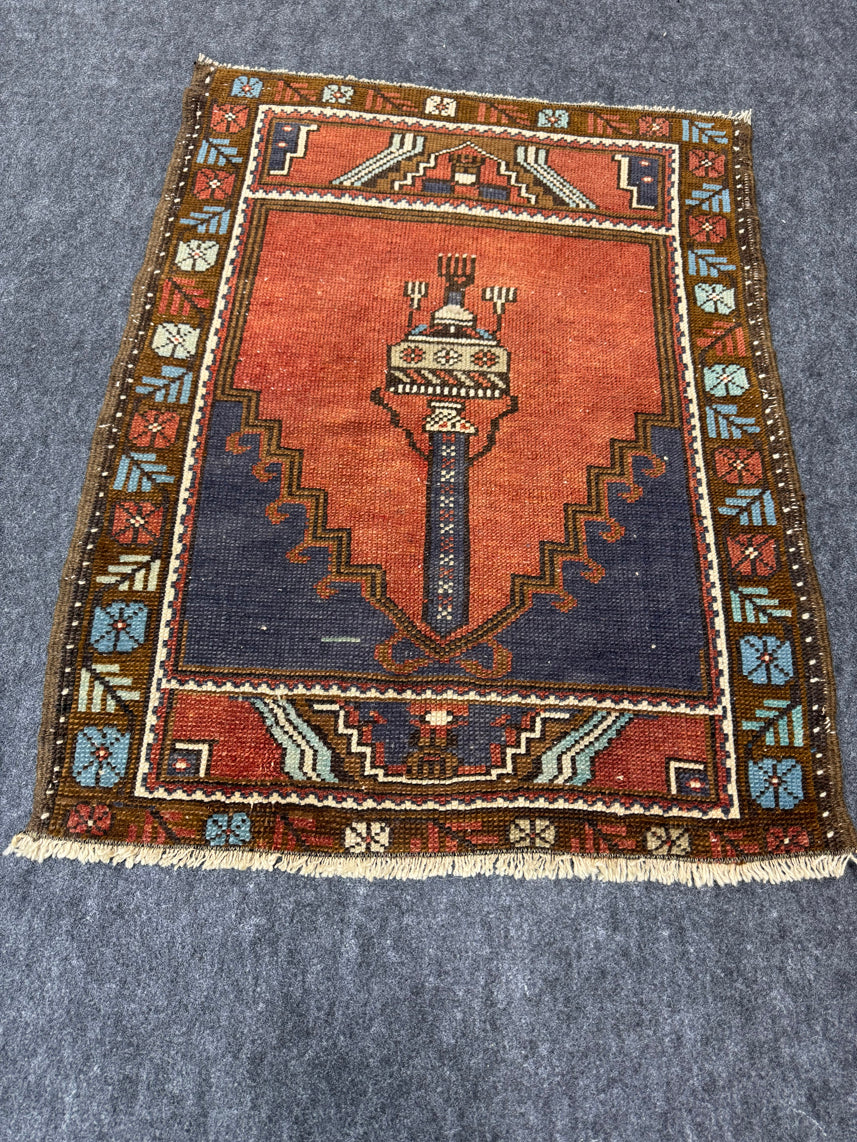 Turkish Yastik Rug 2'4" x 3' #23810