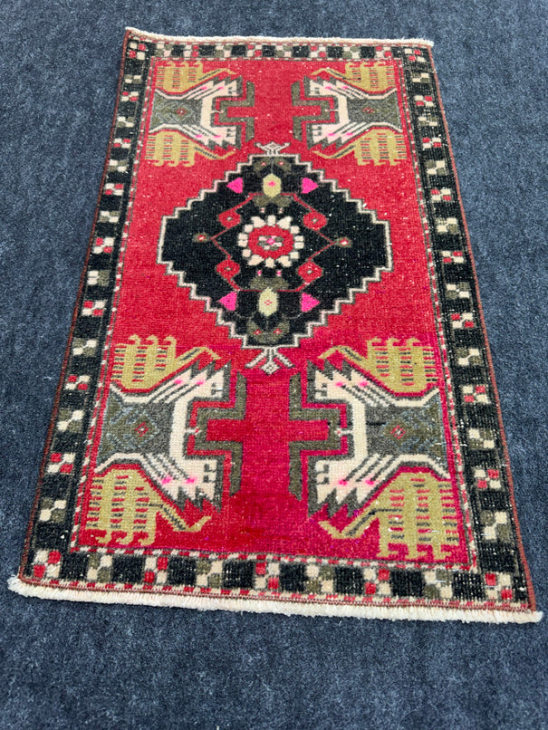 Turkish Yastik Rug 1'7" x 2'10" #23813