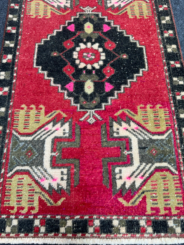 Turkish Yastik Rug 1'7" x 2'10" #23813