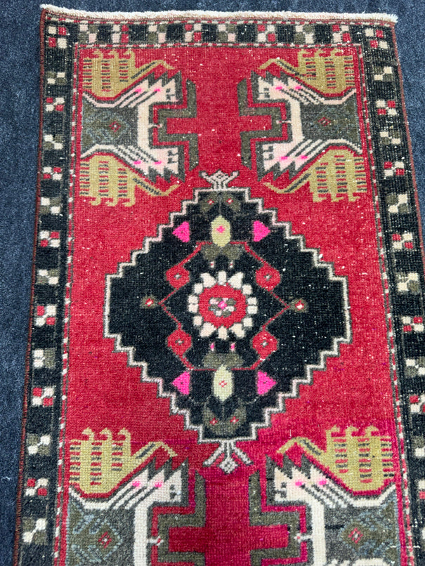 Turkish Yastik Rug 1'7" x 2'10" #23813