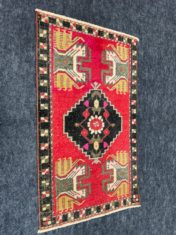 Turkish Yastik Rug 1'7" x 2'10" #23813