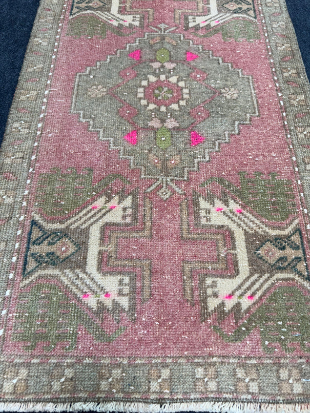 Turkish Yastik Rug 1'8" x 2'10" #23816