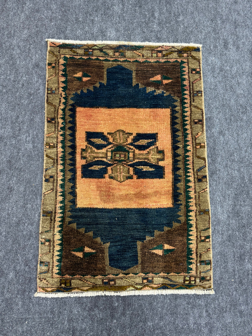 Turkish Yastik Rug 1'8" x 2'6" #23811