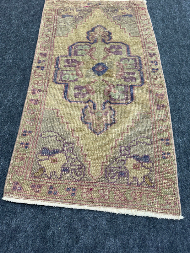 Turkish Yastik Rug 1'10" x 3'6" #23809