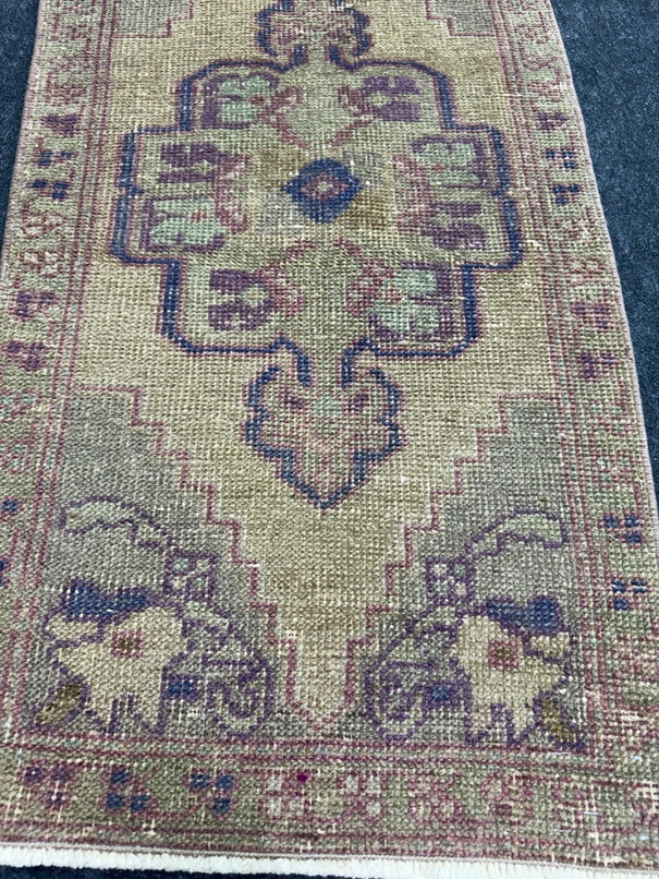 Turkish Yastik Rug 1'10" x 3'6" #23809