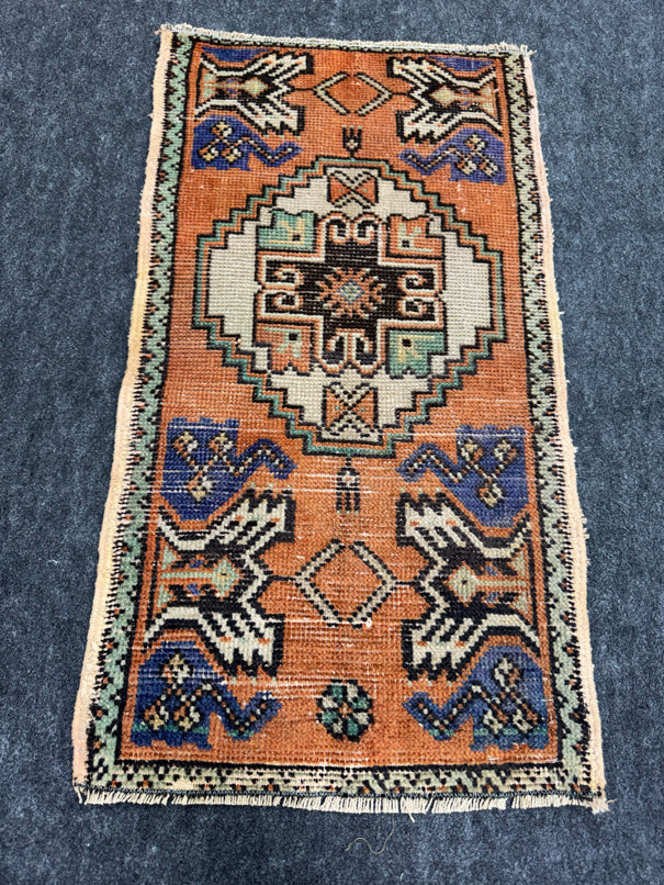 Turkish Yastik Rug 1'6" x 2'9" #23808