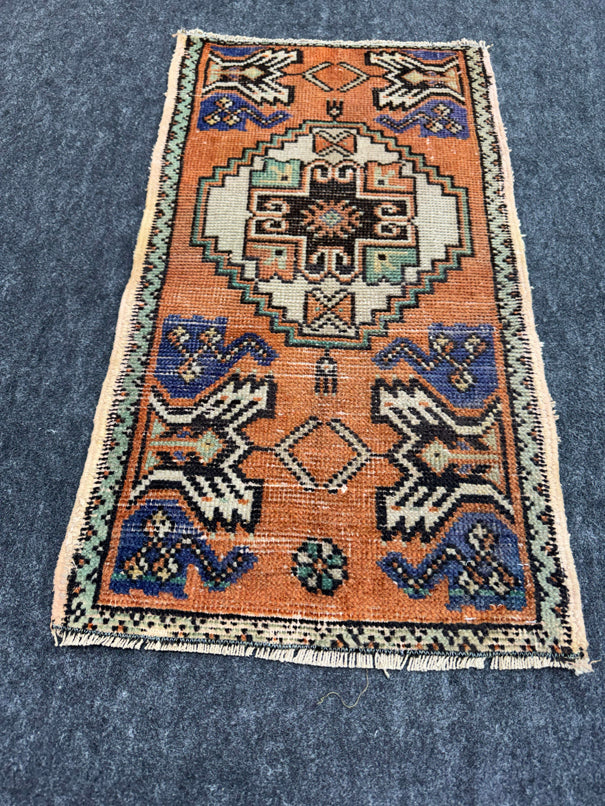Turkish Yastik Rug 1'6" x 2'9" #23808