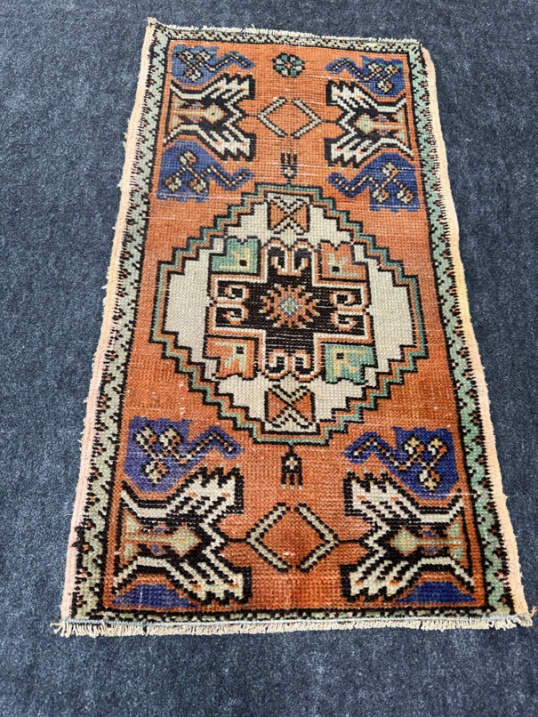 Turkish Yastik Rug 1'6" x 2'9" #23808
