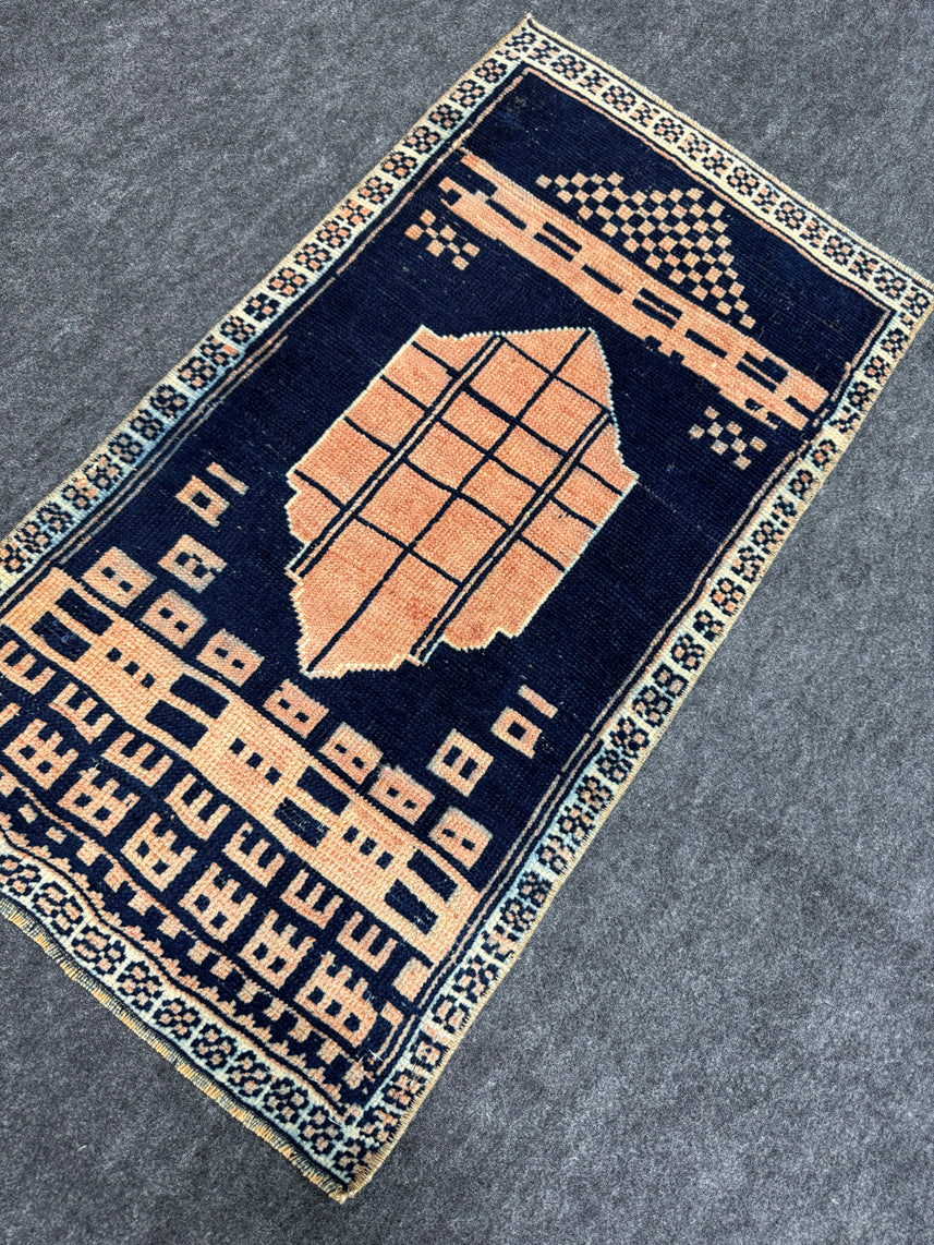 Turkish Yastik Rug 1'7" x 2'10" #23807