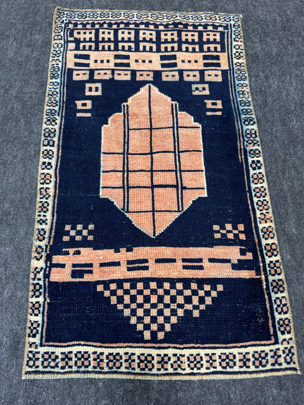 Turkish Yastik Rug 1'7" x 2'10" #23807